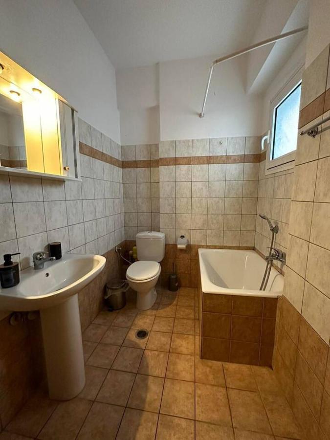 Central Appartment 2 With Parking Larissa Ngoại thất bức ảnh